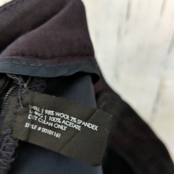 3/$20 Club Monaco Pinstripe Business Shorts - Picture 2 of 8